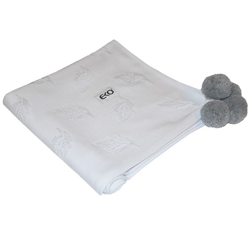 Bamboo blanket "LEAVES" WHITE Bamboo blanket "LEAVES" WHITE