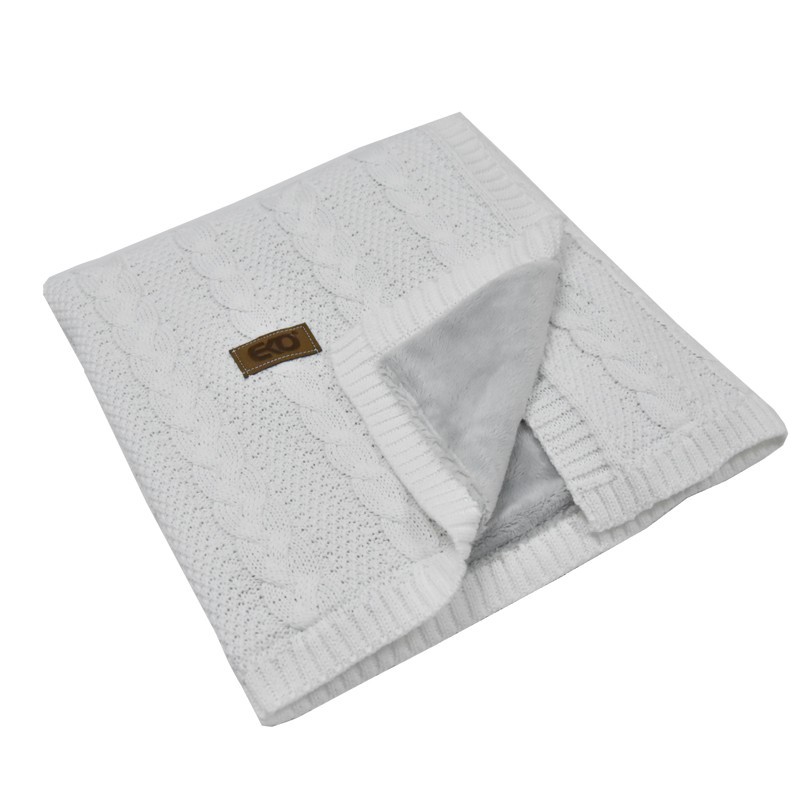 Knitted blanket  with fur fabric lining WHITE
