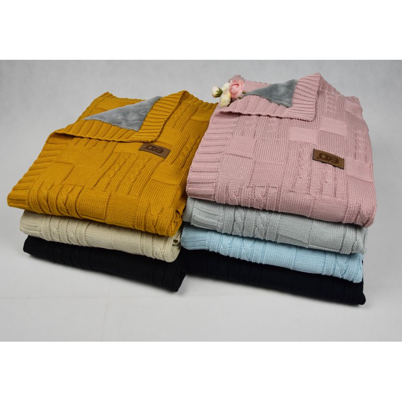 Knitted blanket with fur fabric lining BEIGE