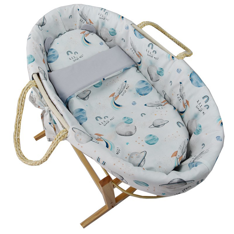 Moses basket with basket stand and equipment Moses basket with basket stand and equipment