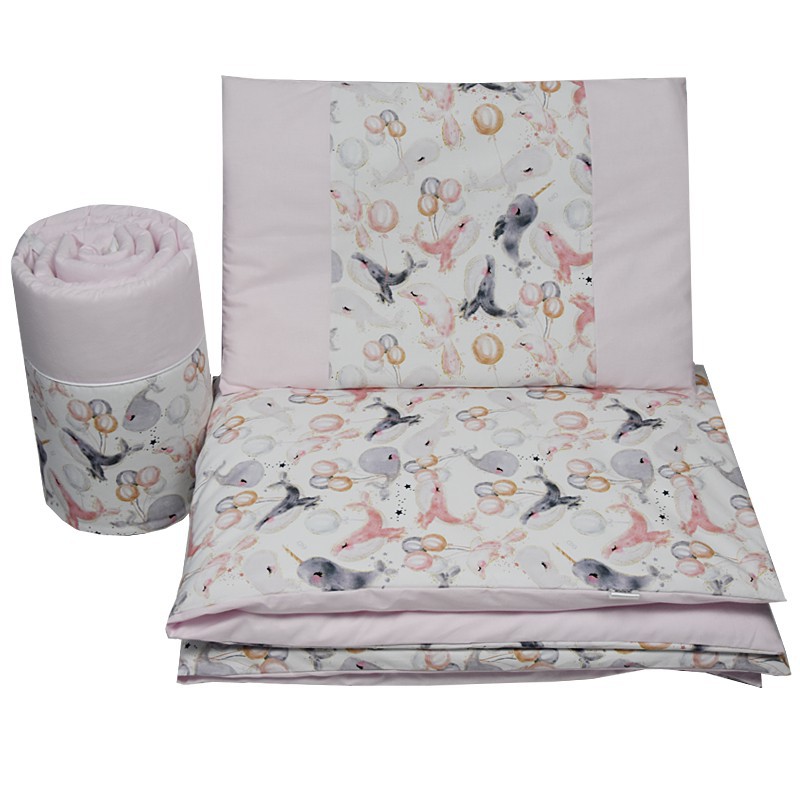 Set fürs Bettchen aus bedruckter Baumwolle 120x90 cm WHALES/PINK Set fürs Bettchen aus bedruckter Baumwolle 120x90 cm WHALES/PINK