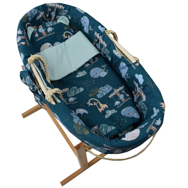 Moses basket with basket stand and equipment Moses basket with basket stand and equipment