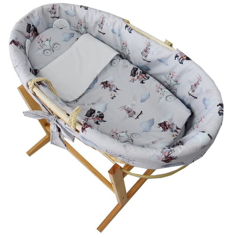 Moses basket with basket stand and equipment Moses basket with basket stand and equipment
