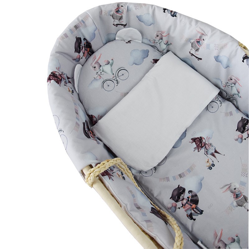 Moses basket with basket stand and equipment Moses basket with basket stand and equipment