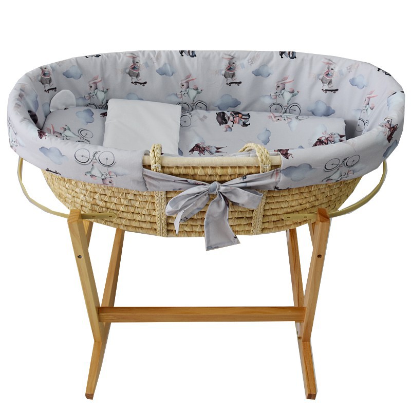 Moses basket with basket stand and equipment Moses basket with basket stand and equipment