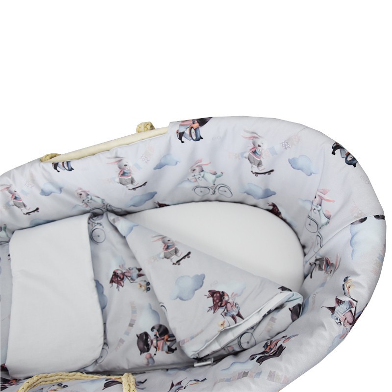 Moses basket with basket stand and equipment Moses basket with basket stand and equipment