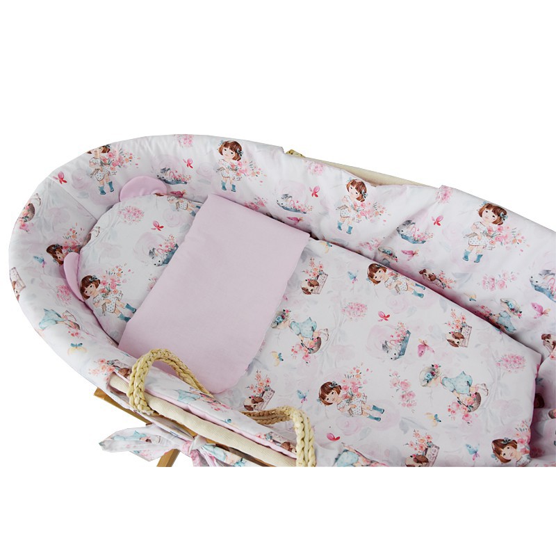Moses basket with basket stand and equipment Moses basket with basket stand and equipment