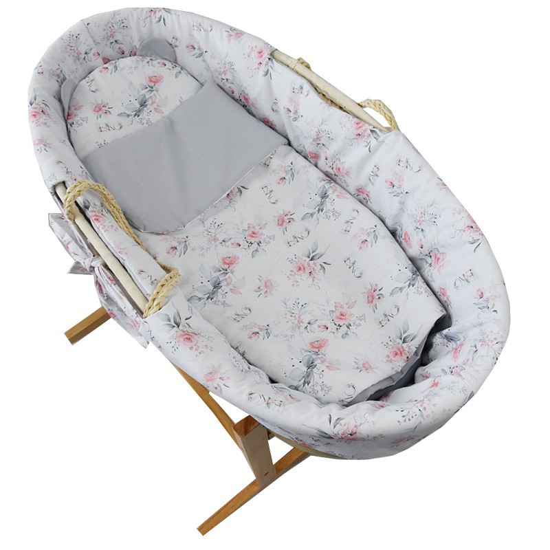 Moses basket with basket stand and equipment Moses basket with basket stand and equipment