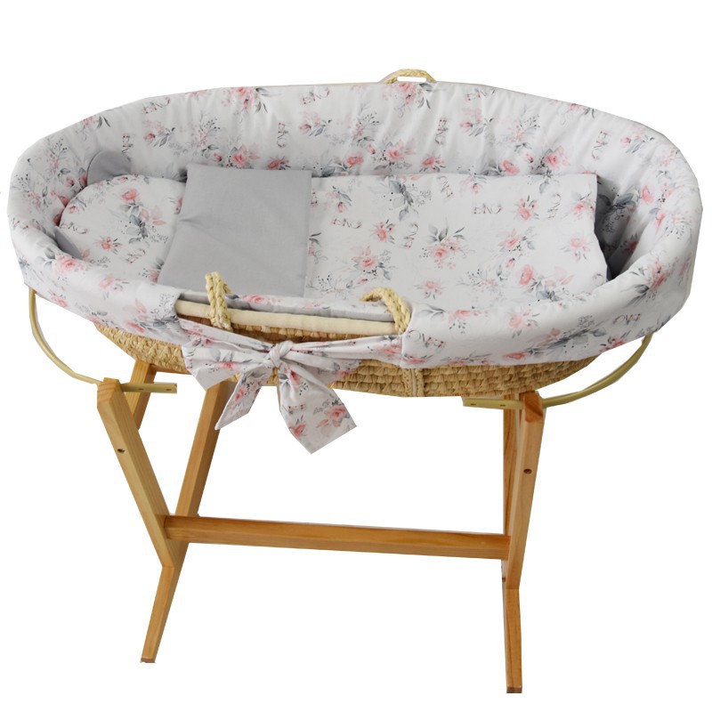 Moses basket with basket stand and equipment Moses basket with basket stand and equipment