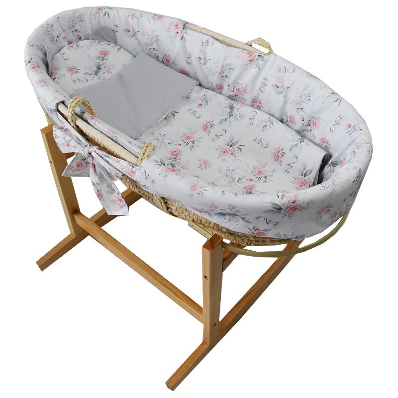 Moses basket with basket stand and equipment Moses basket with basket stand and equipment