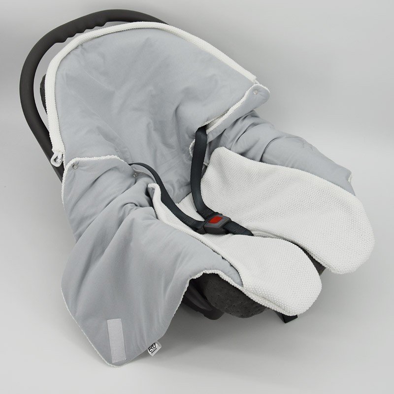 Zavinovací fusak do autosedačky WHITE