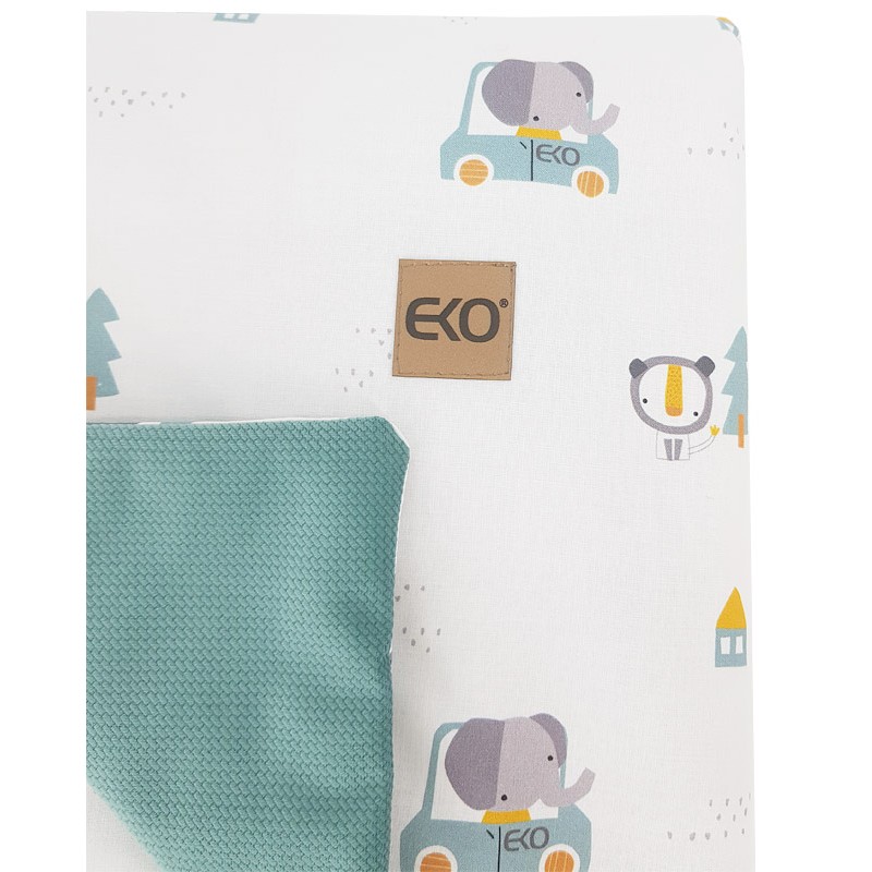 Blanket and play mat with VELVET fabric lining CARS Blanket and play mat with VELVET fabric lining CARS