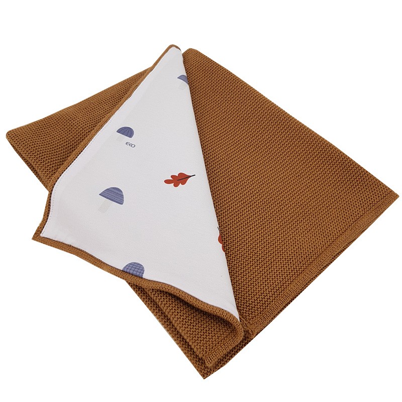 Blanket and play mat CARAMEL/MUSHROOMS Blanket and play mat CARAMEL/MUSHROOMS
