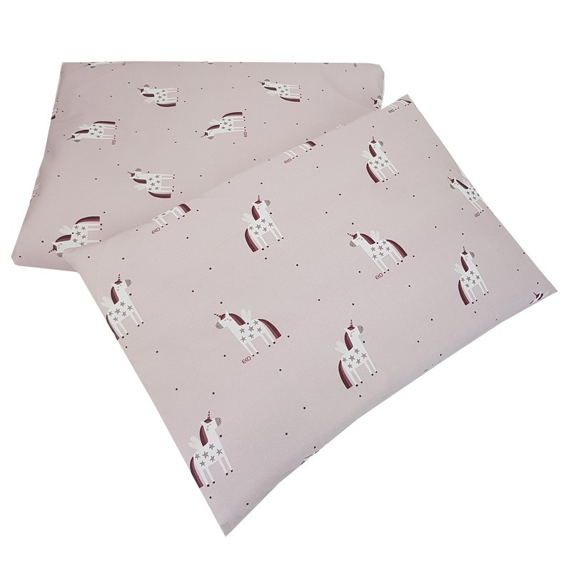 Apdrukāts mazuļa kokvilnas gultasveļas komplekts 135x100 cm UNICORN Apdrukāts mazuļa kokvilnas gultasveļas komplekts 135x100 cm UNICORN