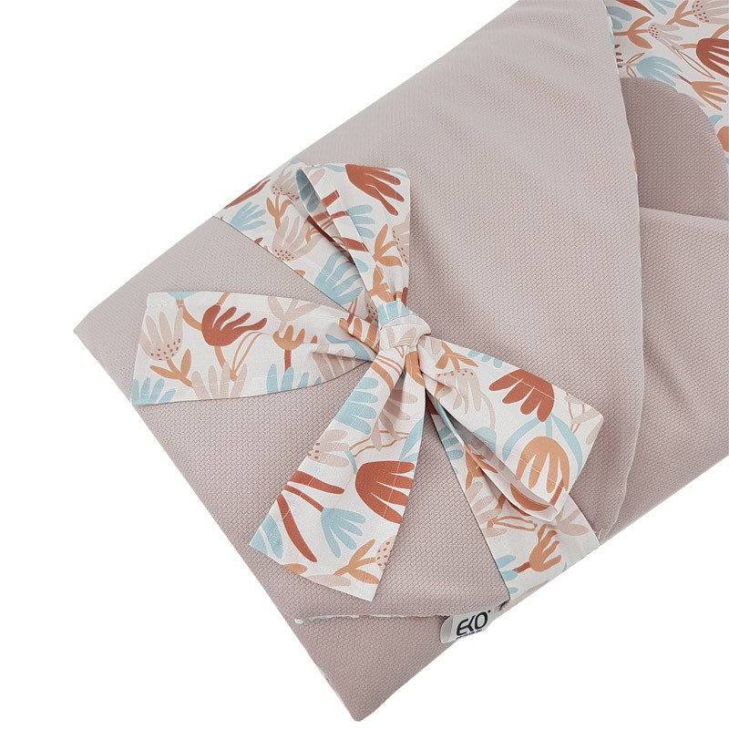 Baumwollbabyhörnchen mit Kokosfüllung VELVET BEIGE FLOWERS Baumwollbabyhörnchen mit Kokosfüllung VELVET BEIGE FLOWERS
