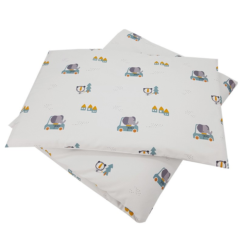 Apdrukāts mazuļa kokvilnas gultasveļas komplekts 120x90 cm CARS Apdrukāts mazuļa kokvilnas gultasveļas komplekts 120x90 cm CARS