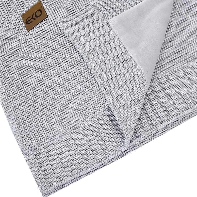 Bamboo knitted blanket with fur fabric lining GREY Bamboo knitted blanket with fur fabric lining GREY