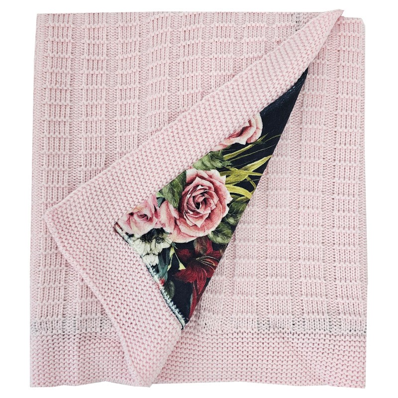 Knitted blanket  with fur fabric lining BLACK ROSES/PINK Knitted blanket  with fur fabric lining BLACK ROSES/PINK