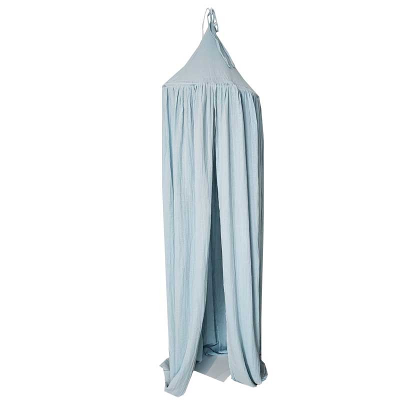 Muslin canopy over the cot BLUE