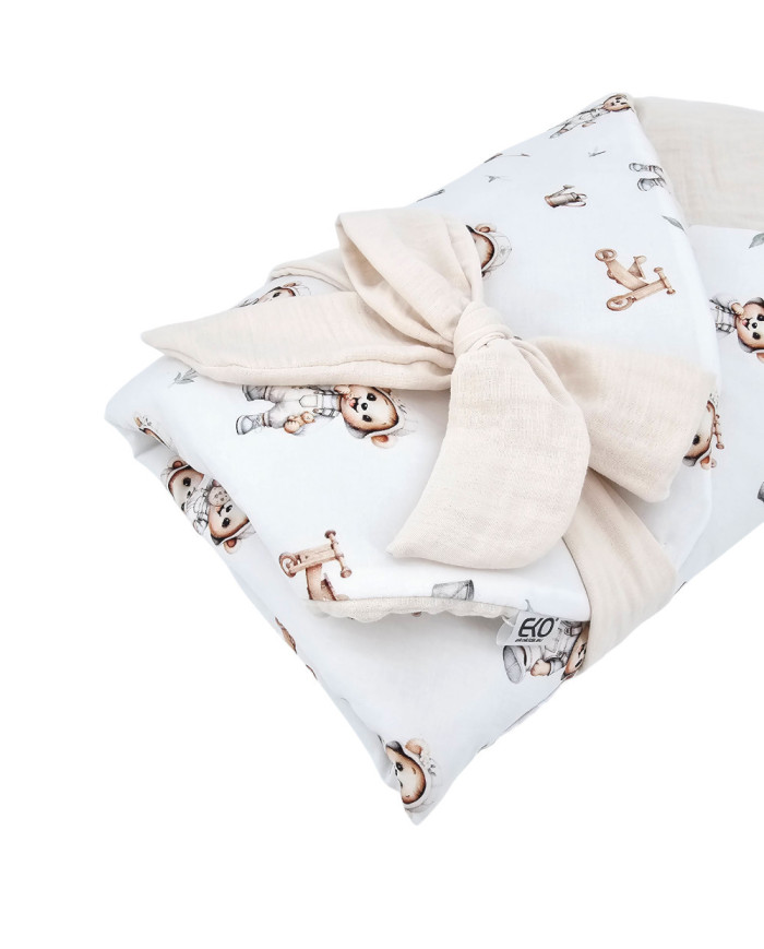 Printed Cotton+Muslin Swaddle Blanket with Coconut GARDENER BEAR Printed Cotton+Muslin Swaddle Blanket with Coconut GARDENER BEAR