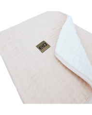 Prešívaná mušelínová deka s kožušinou ROSE PINK Prešívaná mušelínová deka s kožušinou ROSE PINK