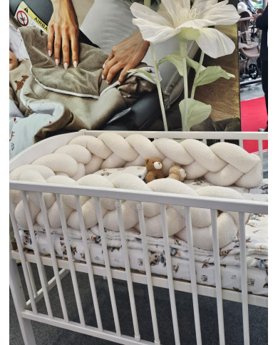 Tour de lit tressé en bouclé – Doux et Élégant pour Bébé ECRU